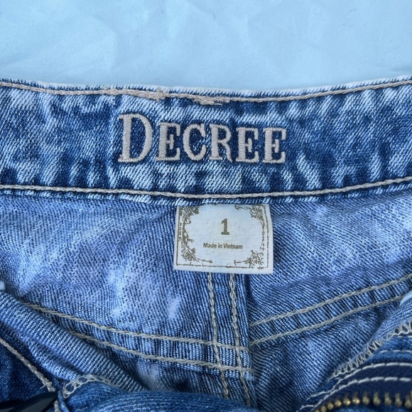 Decree high waisted jean shorts - Picture 3 of 3